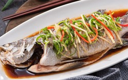 Việt Nam có loại cá được chuyên gia Trung Quốc khen “tốt hơn cá hồi”, là món lý tưởng để bồi bổ cơ thể
