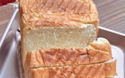 Miếng bánh mì "thị phi" nhất mạng xã hội Việt lúc này: Có những người từng trải qua tổn thương như thế, 40 tuổi vẫn phải tự chữa lành!