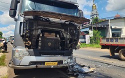 Xe tập lái va chạm xe tải ở Lâm Đồng, học viên và thầy giáo thương vong