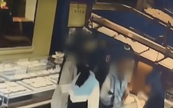 Bé gái 13 tuổi mang 2 sợi dây chuyền vàng của mẹ đi bán, tiệm vàng nấu chảy ngay tại chỗ, cơ quan chức năng: "Phản ánh là đúng"
