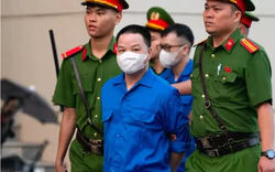 Nạn nhân tố bị trùm lừa đảo Mr Hunter cho hàng chục côn đồ đến nhà đe dọa vì dám tố cáo