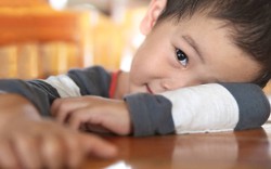 Phát hiện sự thật về những đứa trẻ làm gì cũng sợ mất lòng người khác!