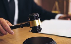 Ly hôn gần 3 tháng, người phụ nữ bất ngờ bị ngân hàng yêu cầu trả khoản nợ hơn 1,6 tỷ đồng cùng chồng cũ
