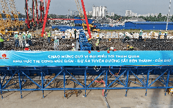 Trung Quốc mất khoảng 4 năm, Dubai mất 3,5 năm, tỷ phú Phạm Nhật Vượng huy động 10.000 nhân lực làm tuyến đường sắt 4 tỷ USD dài 54km trong bao lâu?