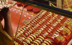 Giá vàng miếng, vàng nhẫn hôm nay (31/10) tại SJC, DOJI, Bảo Tín Mạnh Hải, PNJ,...: Bao nhiêu tiền một chỉ?