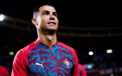 Ronaldo được đề nghị trở lại đội tuyển Bồ Đào Nha sau án treo giò và nộp phạt 255 Euro