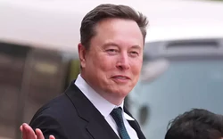 Tỷ phú Elon Musk nói tiết kiệm tiền cho tương lai là “vô nghĩa”