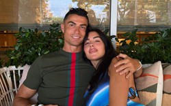 Vợ Ronaldo chỉ trích HLV Bồ Đào Nha