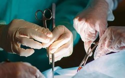 Người đàn ông cắt bỏ dạ dày trị ung thư, mổ xong mới biết mình không mắc bệnh