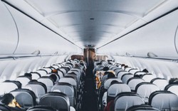 Cất và hạ cánh là lúc dễ xảy ra tai nạn nhất, vì sao tiếp viên vẫn kiên quyết tắt đèn trong khoang?
