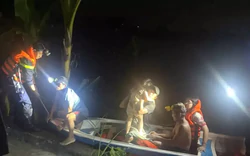 Mưa lớn gây ngập sâu ở TPHCM, 113 người dân được đưa đến nơi an toàn