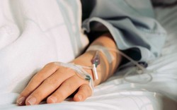 Có dấu hiệu này suốt nửa năm nhưng không đi khám, người phụ nữ 35 tuổi mắc ung thư giai đoạn cuối