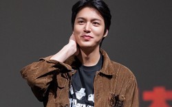 Sao Lee Min Ho lại lạ lẫm thế này?