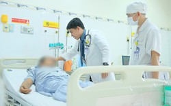 Người đàn ông 57 tuổi nhập viện cấp cứu sau bữa tối, bác sĩ cảnh báo dấu hiệu nguy hiểm