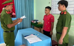 Công an kiểm tra lúc 7 giờ 30 phút: Bắt 2 nam thanh niên cùng SN 2005