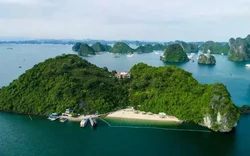 Sách du lịch nổi tiếng giới thiệu vịnh Hạ Long 'đẹp nhất thế giới'