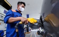 Giá xăng đồng loạt tăng, giá dầu diesel giảm