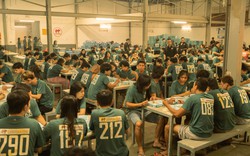 Giải mã ý nghĩa số áo của các nhân vật trong phim Trại Buôn Người