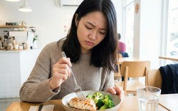 Ăn buffet xong đau bụng dữ dội trong đêm, cô gái 30 tuổi tử vong sau 2 ngày: Bác sĩ cảnh báo căn bệnh có thể cướp mạng rất nhanh