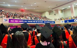 Một bài đăng trên Threads đang hot: "Rời giảng đường, các bạn 2k4 có ổn không?"