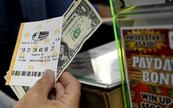 Anh công nhân nghèo trúng độc đắc 31 triệu USD: Trúng xổ số là "điều tồi tệ nhất"