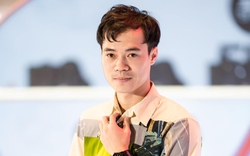 Dụi mắt không nhận ra Văn Toàn, rời sân cỏ là "lên đồ" cực bảnh, chiếm trọn spotlight tại sự kiện thời trang