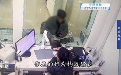 Tài khoản của người đàn ông bị đường dây lừa đảo sử dụng để rửa tiền, cảnh sát kiểm tra sao kê ngân hàng, đưa ra kết luận: "Anh đã trở thành đồng phạm"