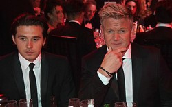 David và Victoria "vỡ vụn trái tim" vì con trai cả, bạn thân của Beckham nói thẳng mặt Brooklyn là mù quáng