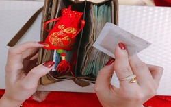 Đêm Giao thừa đặt thứ này vào ví: Năm mới tiền bạc rung rỉnh, vạn sự hanh thông, gặp hung hoá cát