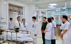 Cấp cứu khẩn nữ sinh bị tai nạn giao thông ngày 27 Tết