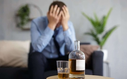 Một sai lầm sau khi uống rượu có thể sinh ra chất cực độc cho gan