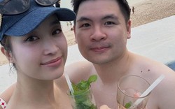 Chủ tịch Hà Nội FC tung ảnh đón năm mới, Đỗ Mỹ Linh mặt mộc cực xinh nhưng phàn nàn một "tật xấu" của chồng