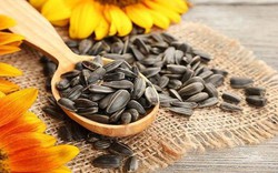 Không thể ngừng ăn hạt hướng dương trong ngày Tết, nhưng hãy ghi nhớ điều này