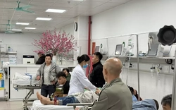 Hơn 100 ca cấp cứu do pháo nổ trong 24 giờ, bệnh viện lớn ‘căng mình’ trực chiến