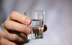 Sau chầu rượu ngày Tết, xuất hiện những dấu hiệu này: Đừng chần chừ, hãy đi viện ngay