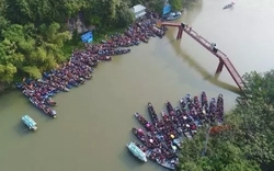 25.000 lượt du khách trẩy hội Chùa Hương trong hai ngày đầu năm mới