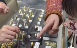 Vội đem hết 37,6 triệu tiền lì xì của con đi mua vàng trước ngày vía Thần Tài, tôi phát hiện ra chuyện chấn động của vợ