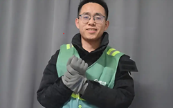 Phát hiện 1 thạc sĩ “gác bằng” đi làm công nhân vệ sinh, nhận lương 11 triệu đồng/tháng