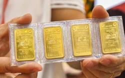 Giá vàng giảm thủng đáy, nhà vàng thông báo ngừng bán vì quá tải!