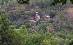 Biển người chen chân tại "Đệ nhị thiên sơn" Đông Nam Bộ