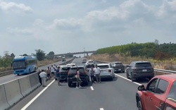 Va chạm liên hoàn trên cao tốc Phan Thiết - Dầu Giây