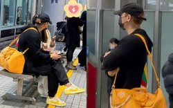 Lộ ảnh "anh sếp" về quê nàng thơ gen Z ăn Tết, diện mạo đời thường suýt nhận không ra