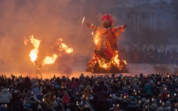 Người Nga tạm biệt mùa đông lạnh giá