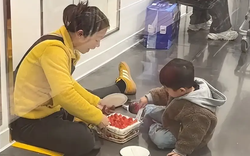 Hơn 1 triệu người thừa nhận ghen tị khi xem clip hai mẹ con ăn bánh giữa siêu thị