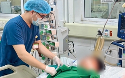 20 năm 'mở mắt ra là uống rượu', người đàn ông nôn 1 lít máu, suýt mất mạng