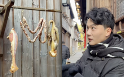 Khách Việt há hốc khi thấy quán ăn ở Trung Quốc treo hết thịt ra đường, không ngờ là cách làm cực thông minh