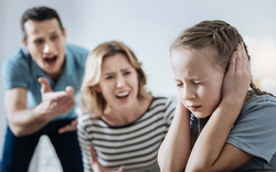 Vì sao cha mẹ hay than phiền không thể nuôi con hạnh phúc?