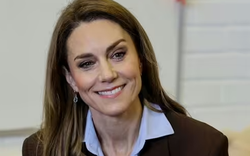 "Cảm xúc thật" của Vương phi Kate dành cho chị em Công chúa Beatrice - Eugenie: Thân thiết hay cảnh giác?