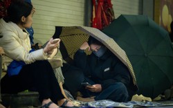 Cảnh tượng lạ trên phố Cầu Giấy vào đúng 0h ngày Vía Thần Tài