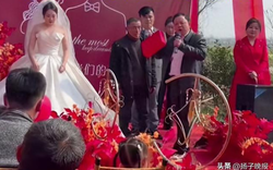 Bố cô dâu trả lại 716 triệu đồng sính lễ ngay trong đám cưới